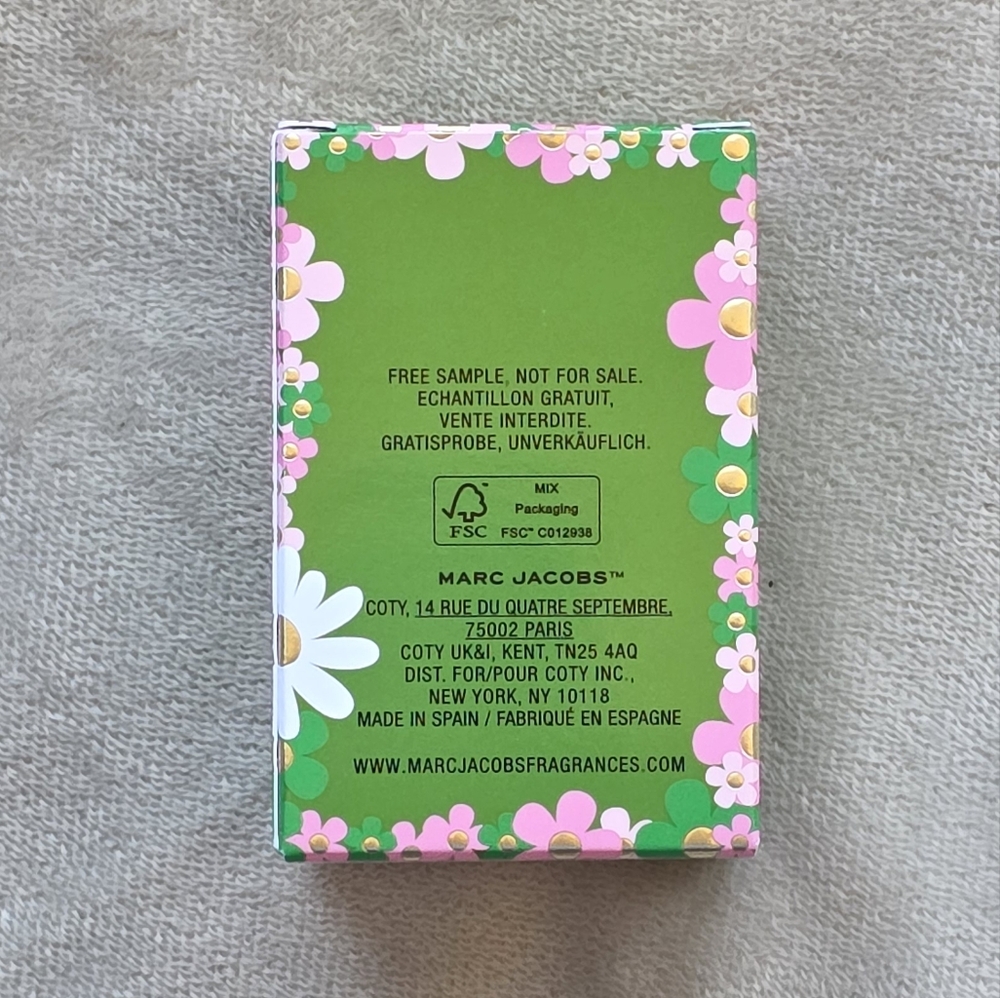 Marc Jacobs Daisy Wild Sample Size 4mL - Picture 4 of 8